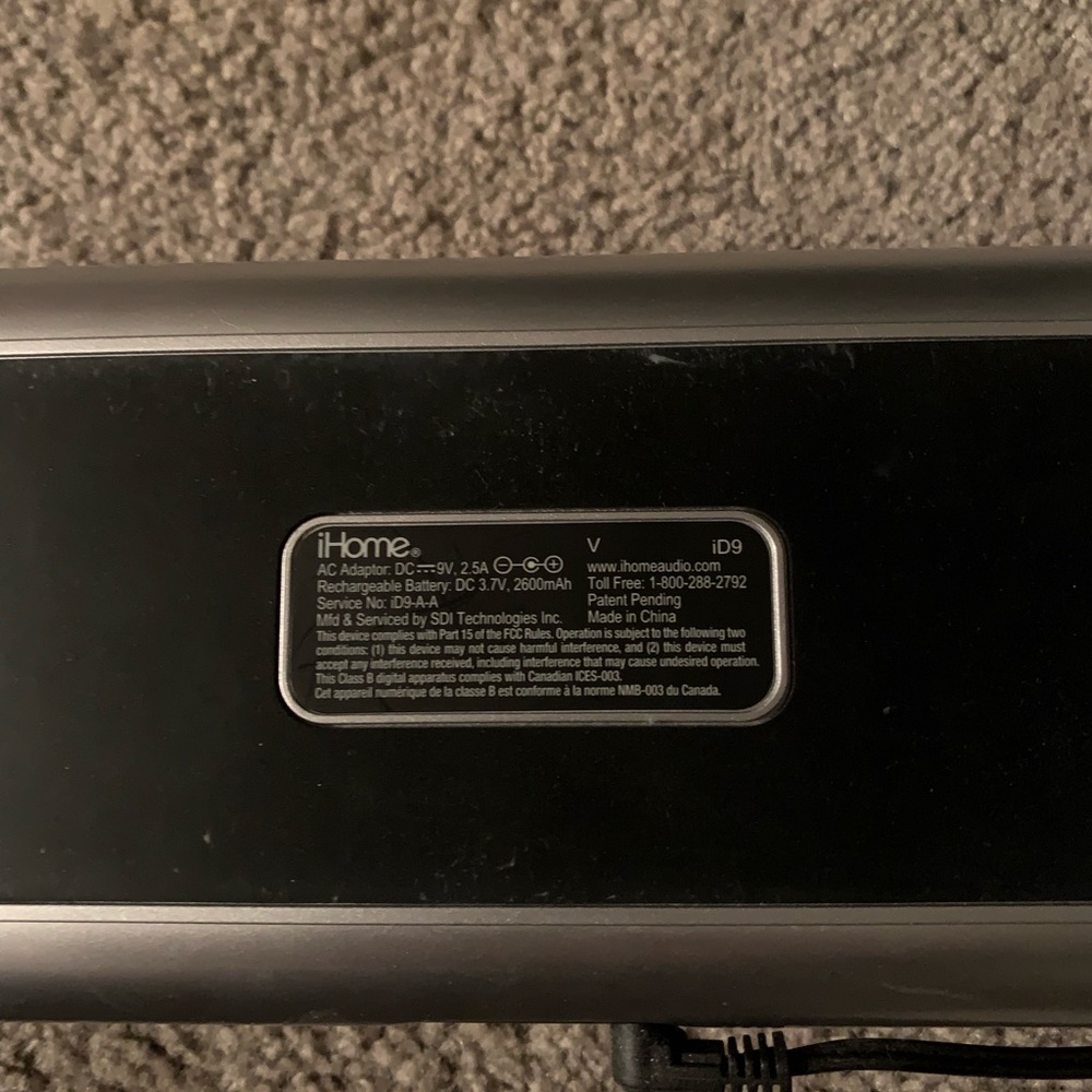 iHome - Picture 3 of 4